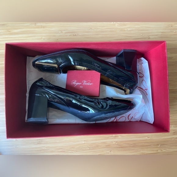 Roger Vivier Belle Metal Buckle Black Patent Leather Classic Formal Block Heels - Picture 11 of 11